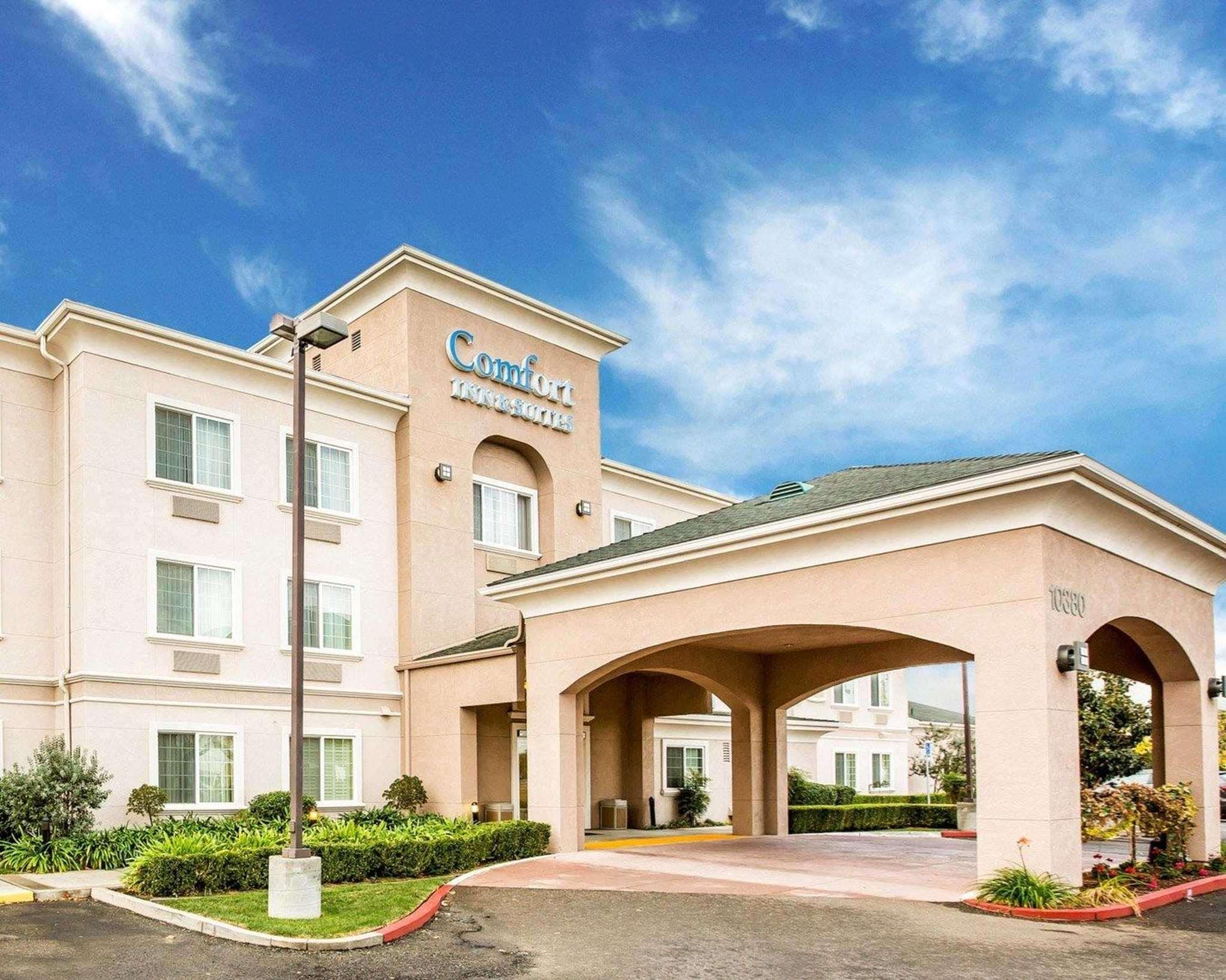 Comfort Inn & Suites Galt - Lodi North Exterior photo